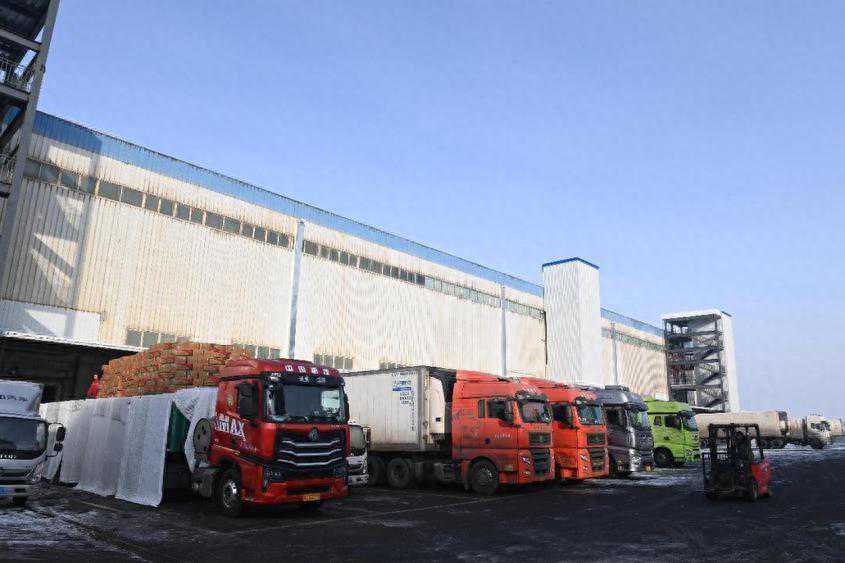 新疆海鸿国际食品物流港汇通智冷4万吨仓库试运行