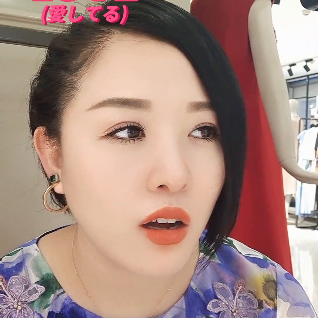 #一套好的衣服可以让你不动声色的美