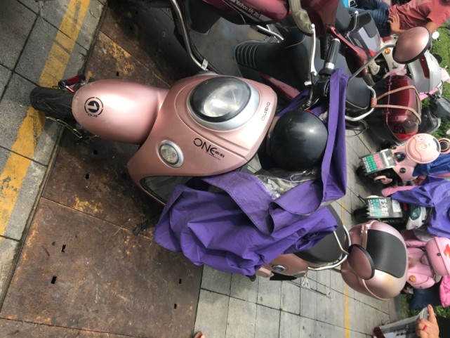 姑娘电动车被偷 5天后电动车自己“回来”了？